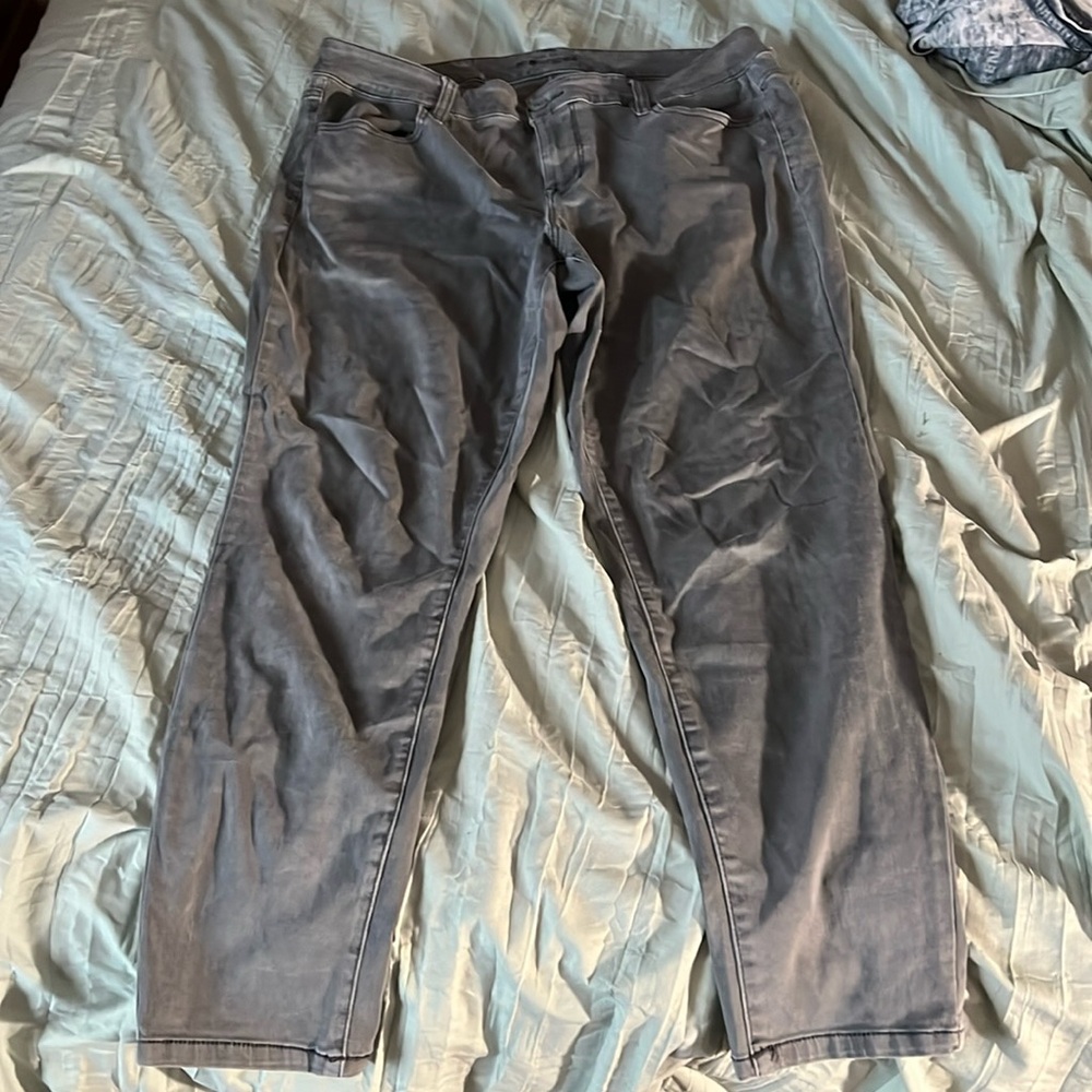 Maurices size 18w gray skinny jeans